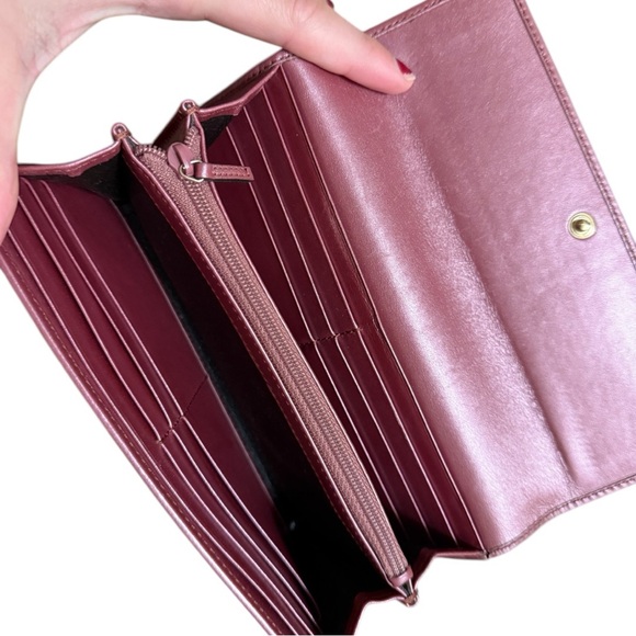AUTHENTIC Gucci Wallet - Picture 3 of 9